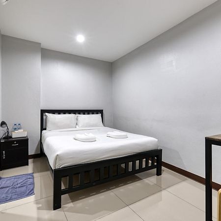Red Pin Inn 好运旅馆 Bangkok Exteriér fotografie