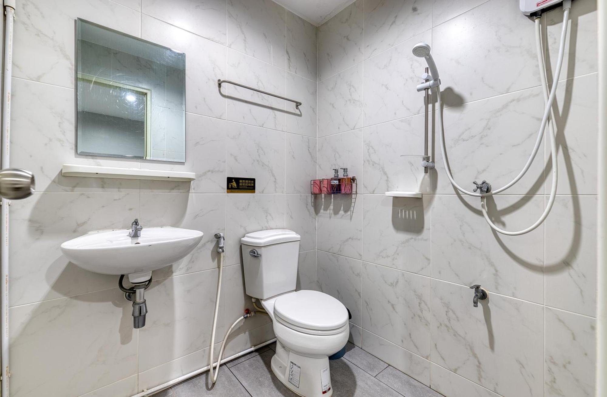 Red Pin Inn 好运旅馆 Bangkok Exteriér fotografie